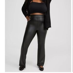 Faux Leather Slim Boot legging 2X (18-20)